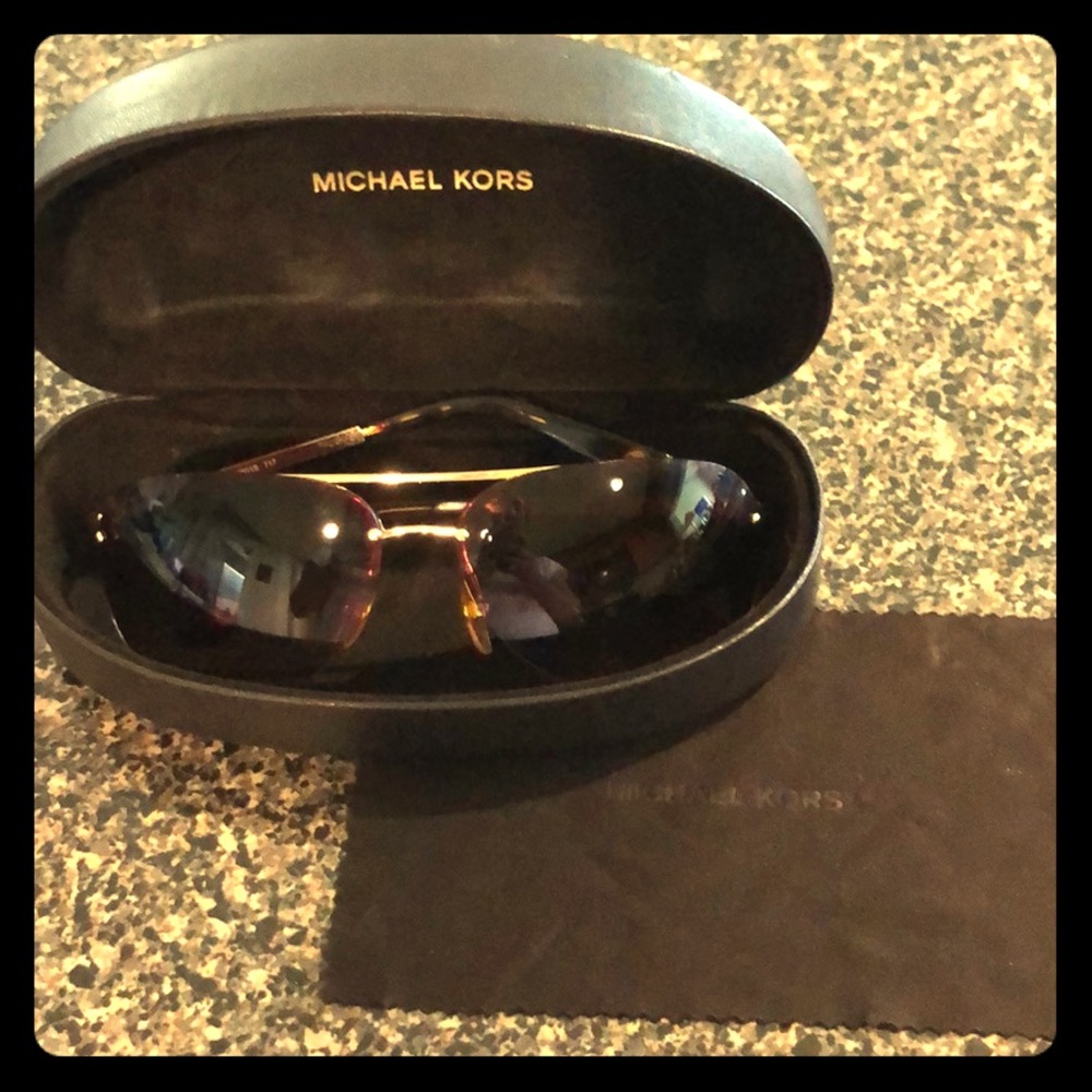Micheal kors Sunglasses in EC!